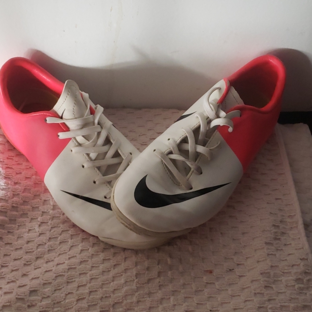 Nike indoor soccer shoes